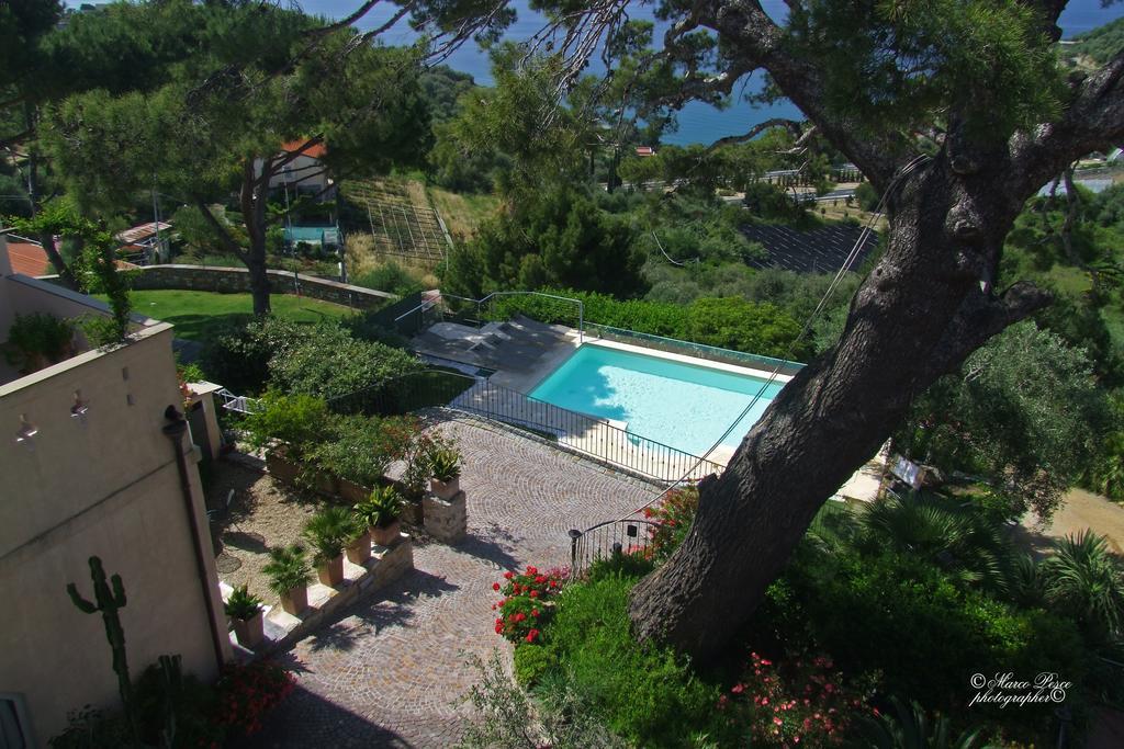 Uliveto Saglietto Agriturismo A Poggi Apartments Imperia Bagian luar foto